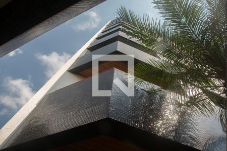 Apartamento à venda com 124m², 4 quartos e 3 vagasVista externa da varanda da suíte