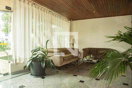 Apartamento à venda com 124m², 4 quartos e 3 vagasHall social