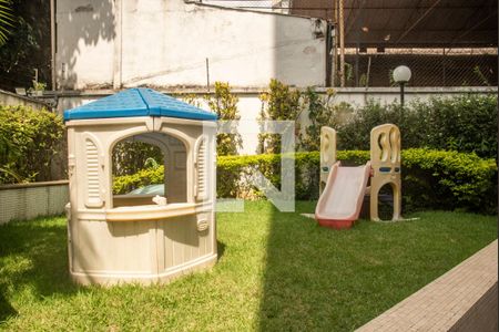 Apartamento à venda com 124m², 4 quartos e 3 vagasÁrea comum - Playground