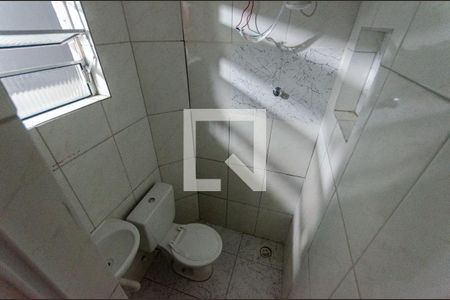 Banheiro de kitnet/studio para alugar com 1 quarto, 22m² em Jardim Paqueta (zona Norte), São Paulo