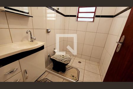 Casa à venda com 191m², 3 quartos e 1 vaga Casa à venda com 191m², 3 quartos e 1 vagaBanheiro