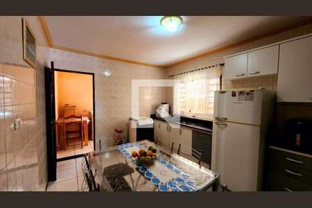 Casa à venda com 191m², 3 quartos e 1 vaga Casa à venda com 191m², 3 quartos e 1 vagaCozinha