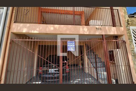 Casa à venda com 191m², 3 quartos e 1 vaga Casa à venda com 191m², 3 quartos e 1 vagaFachada + Plaquinha