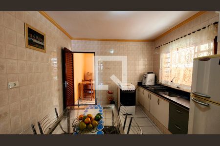 Casa à venda com 191m², 3 quartos e 1 vaga Casa à venda com 191m², 3 quartos e 1 vagaCozinha