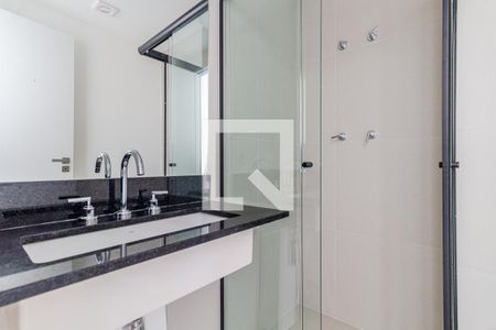 Banheiro de kitnet/studio para alugar com 1 quarto, 25m² em Pinheiros, São Paulo