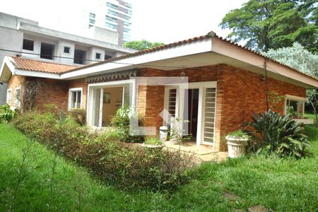 Casa à venda com 200m², 3 quartos e 4 vagasFachada