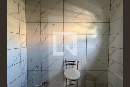 Casa à venda com 124m², 3 quartos e 2 vagas Casa à venda com 124m², 3 quartos e 2 vagascasa fundos banheiro