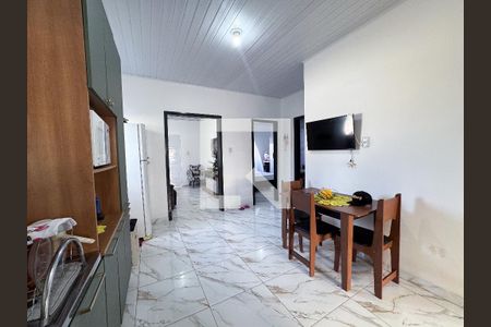 Casa à venda com 124m², 3 quartos e 2 vagas Casa à venda com 124m², 3 quartos e 2 vagasCozinha
