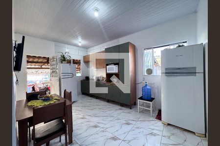 Casa à venda com 124m², 3 quartos e 2 vagas Casa à venda com 124m², 3 quartos e 2 vagasCozinha