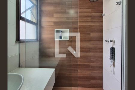 Apartamento à venda com 180m², 3 quartos e 2 vagasBanheiro da Suite 3