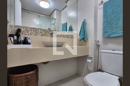 Apartamento à venda com 180m², 3 quartos e 2 vagasBanheiro da Suite 1 