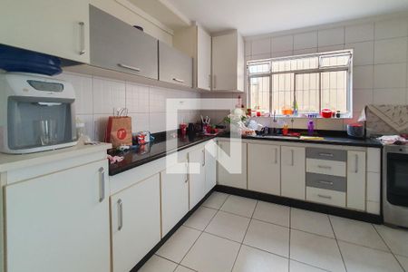 Casa à venda com 232m², 3 quartos e 2 vagasCozinha - Armários