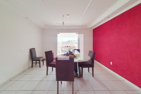 Casa à venda com 232m², 3 quartos e 2 vagasCopa