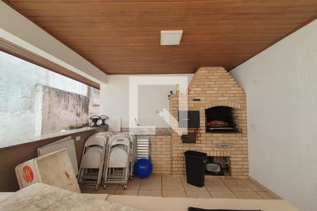 Casa à venda com 232m², 3 quartos e 2 vagasQuintal - churrasqueira