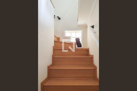 Casa à venda com 232m², 3 quartos e 2 vagasAcesso ao andar da cozinha