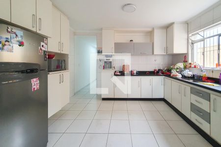 Casa à venda com 232m², 3 quartos e 2 vagasCozinha - Armários