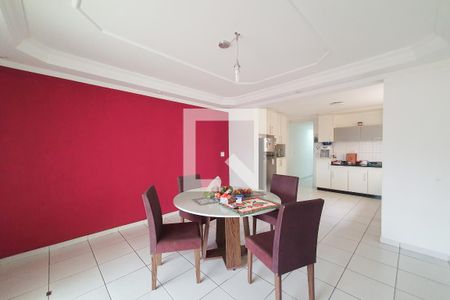 Casa à venda com 232m², 3 quartos e 2 vagasCopa