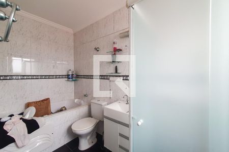 Casa à venda com 232m², 3 quartos e 2 vagasBanheiro da Suíte