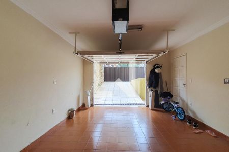 Casa à venda com 232m², 3 quartos e 2 vagasGaragem