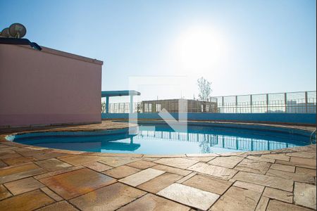 Apartamento à venda com 102m², 2 quartos e sem vagaÁrea comum - Piscina