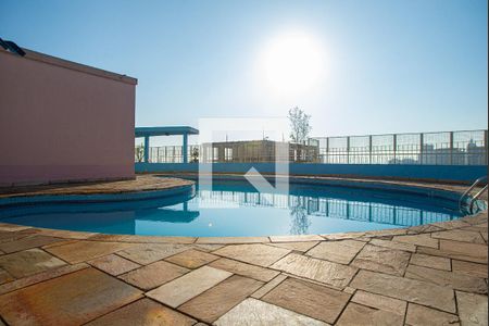 Apartamento à venda com 102m², 2 quartos e sem vagaÁrea comum - Piscina