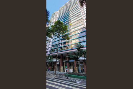 Apartamento à venda com 102m², 2 quartos e sem vagaFachada