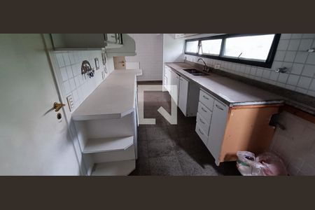 Apartamento para alugar com 200m², 3 quartos e 3 vagasÁrea de Serviço