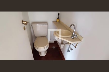 Apartamento para alugar com 200m², 3 quartos e 3 vagasBanheiro Social