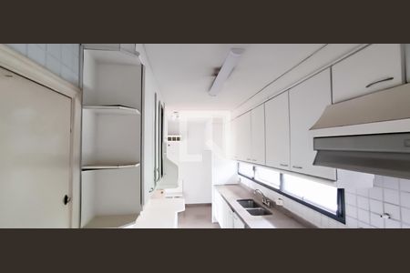 Apartamento para alugar com 200m², 3 quartos e 3 vagasCozinha