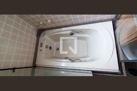 Apartamento para alugar com 200m², 3 quartos e 3 vagasBanheiro da Suíte 3