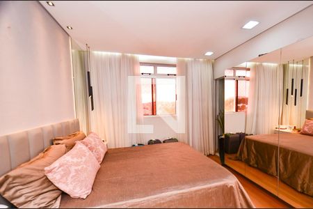 Apartamento à venda com 170m², 3 quartos e 2 vagas Apartamento à venda com 170m², 3 quartos e 2 vagasSuite