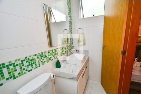 Apartamento à venda com 170m², 3 quartos e 2 vagas Apartamento à venda com 170m², 3 quartos e 2 vagasBanheiro suite