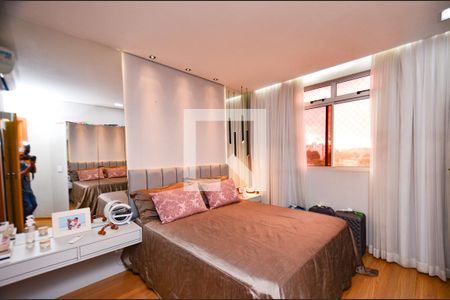 Apartamento à venda com 170m², 3 quartos e 2 vagas Apartamento à venda com 170m², 3 quartos e 2 vagasSuite