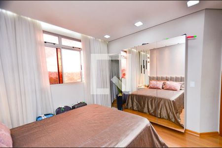 Apartamento à venda com 170m², 3 quartos e 2 vagas Apartamento à venda com 170m², 3 quartos e 2 vagasSuite