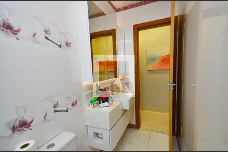 Apartamento à venda com 170m², 3 quartos e 2 vagas Apartamento à venda com 170m², 3 quartos e 2 vagasBanheiro social