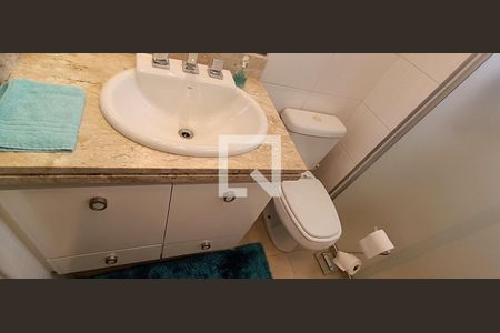 Apartamento à venda com 193m², 4 quartos e 4 vagasBanheiro da Suíte 2