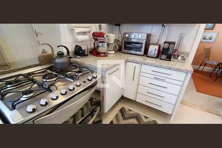 Apartamento à venda com 193m², 4 quartos e 4 vagasCozinha