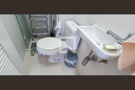 Apartamento à venda com 193m², 4 quartos e 4 vagasBanheiro de serviço