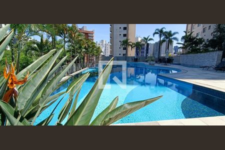 Apartamento à venda com 193m², 4 quartos e 4 vagasÁrea comum - Piscina