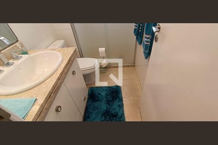 Apartamento à venda com 193m², 4 quartos e 4 vagasBanheiro da Suíte 2