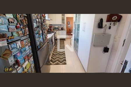 Apartamento à venda com 193m², 4 quartos e 4 vagasCozinha