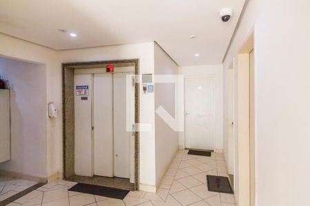 Apartamento para alugar com 62m², 2 quartos e 1 vagaHall social