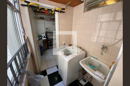 Apartamento à venda com 75m², 3 quartos e 1 vagaÁrea de Serviço
