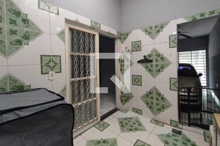 Casa à venda com 215m², 5 quartos e 2 vagas Casa à venda com 215m², 5 quartos e 2 vagasÁrea de Serviço