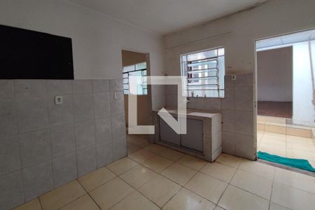 Casa à venda com 215m², 5 quartos e 2 vagas Casa à venda com 215m², 5 quartos e 2 vagasEdícula - Cozinha