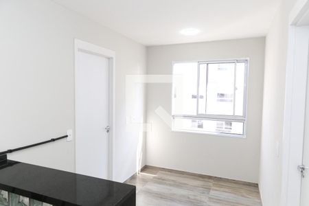 Sala de apartamento à venda com 2 quartos, 37m² em Vila das Bandeiras, Guarulhos