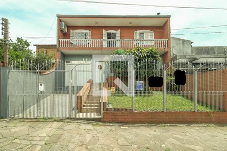 Casa à venda com 240m², 3 quartos e 2 vagas Casa à venda com 240m², 3 quartos e 2 vagasFachada