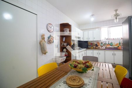 Apartamento à venda com 400m², 3 quartos e 1 vaga Apartamento à venda com 400m², 3 quartos e 1 vagaCozinha/Copa