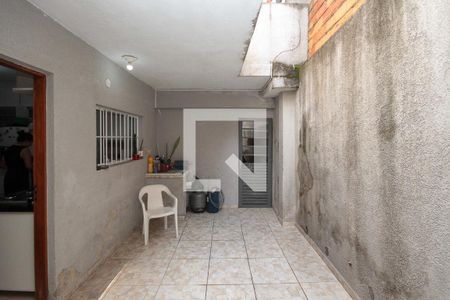 Casa para alugar com 100m², 2 quartos e 1 vaga Casa para alugar com 100m², 2 quartos e 1 vagaQuintal