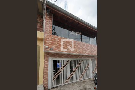 Casa para alugar com 100m², 2 quartos e 1 vaga Casa para alugar com 100m², 2 quartos e 1 vagaFachada